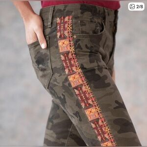 Anthropologie DRIFTWOOD Jackie Sedona Camo Embroidered‎ Pants Size 32